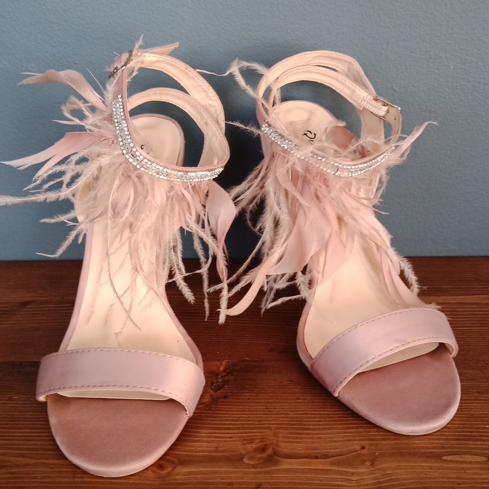 Qupid heeled sandals